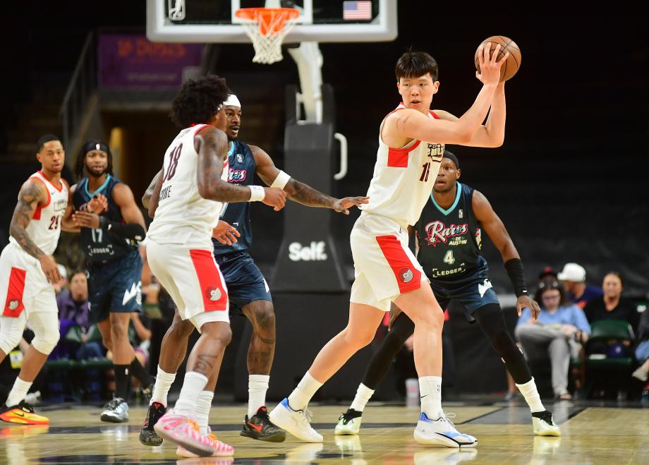 vip 注册地址-杨瀚森轰18分7板4助1断1帽 混音复仇奥斯汀马刺