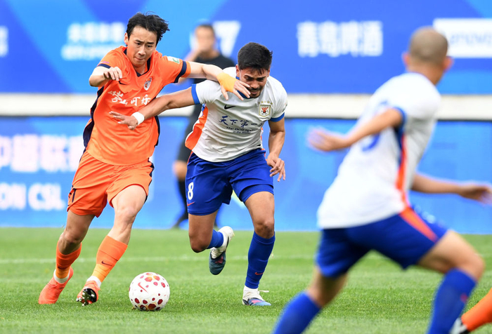 Kaiyun Sports-中超综合：“齐鲁德比”青岛爆冷　“升班马”重庆铜梁龙保持不败|青岛市|青岛海牛|青岛西海岸|中超联赛|山东泰山_新浪体育_新浪新闻